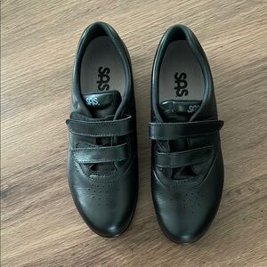 SAS Women Adjustable Comfort Shoes Size 6 M NWOT